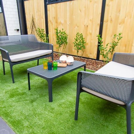 Stylish 2-Bedroom Haven Next To Hagley Park Christchurch Exterior foto