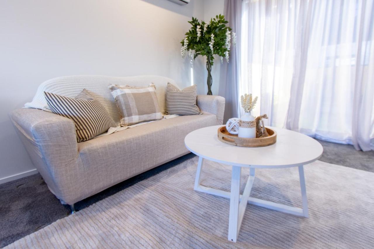 Stylish 2-Bedroom Haven Next To Hagley Park Christchurch Exterior foto