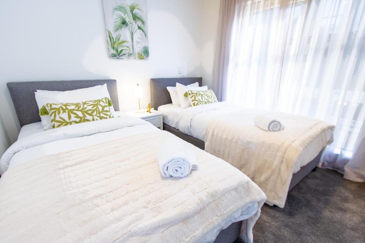 Stylish 2-Bedroom Haven Next To Hagley Park Christchurch Exterior foto